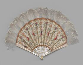 Folding fan of painted silk leaf