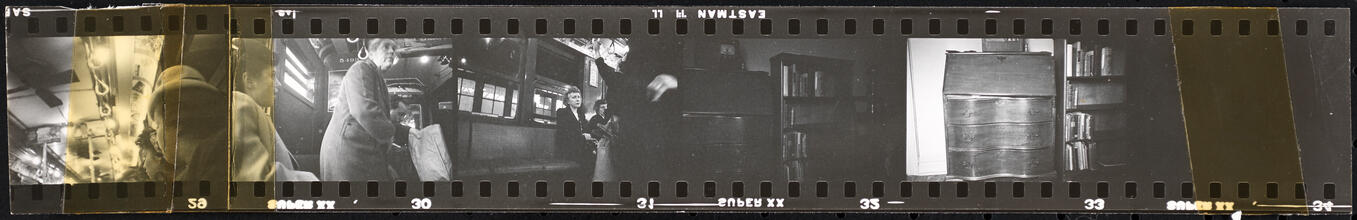 Life and Love on the New York City Subway [Women on a subway.]