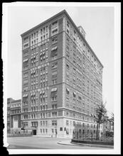 885 Park Avenue at the N.E. corner of 78th Street. Apartments, general exterior.