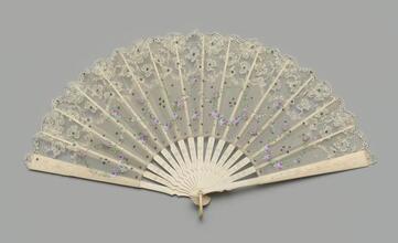 Folding fan of painted silk and lace
