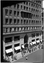 Lord & Taylor, 38th Street & Fifth Avenue.  Exterior detail, 1.