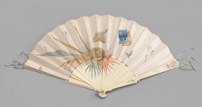 Folding fan of painted silver-white satin leaf