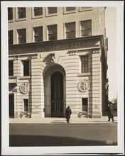 52nd Street and Fifth Avenue, northeast corner. Plaza Trust Company