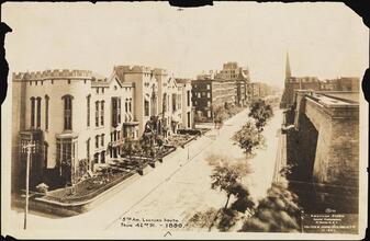 [5th Avenue looking south from 42nd Street.]