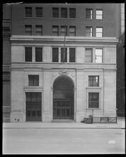 Wall Street at the N.W. corner of William Street. Bank of America, entrance.