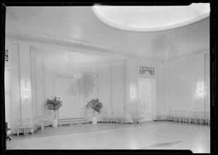 Cosmopolitan Club. Ball room general view.