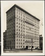 910 5th Avenue. Apartment building