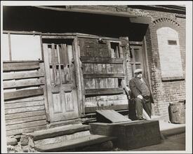 [Elizabeth Street at the corner of Prince Street.]