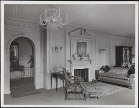 [Interior of 800 Park Avenue.]