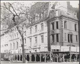 [5th Avenue and 74th Street.]