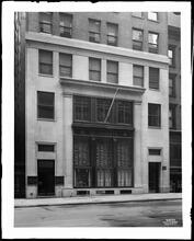 East 41st Street. Schraffts, basement.