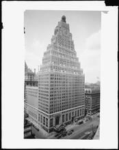 Broadway and 43rd Street. Paramount Building.