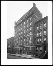 140 West 71st Street. General exterior.