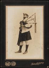 [William Hoey as Old Hoss in "A Parlor Match".]