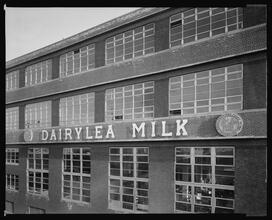 12th Avenue between 47th and 48th Street. Dairylea Milk Building, detail of main entrance.