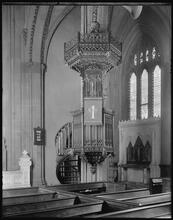 Wall Street and Broadway. Old Trinity Church pulpit.  1926.