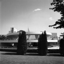 [Ford building, New York World's Fair.]