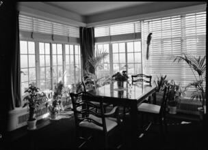 [10 Park Avenue. Captain Harrison's penthouse dining room.]