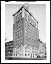 39 East 79th Street and Madison Avenue, N.E. corner. Apartment house.