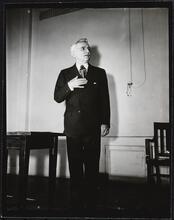 He Sells Success - Dale Carnegie [Dale Carnegie teaching a public speaking class.]