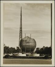 New York Worlds Fair. Perisphere and Trylon steel frame