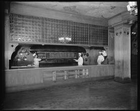 Hotel Knickerbocker, gas range in Grill Room.