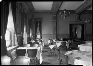 Unity Club. Dining room toward lobby.