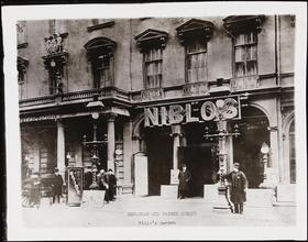 [Broadway, Prince Street, Niblo's Garden.]