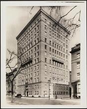[5th Avenue and 63rd Street.]