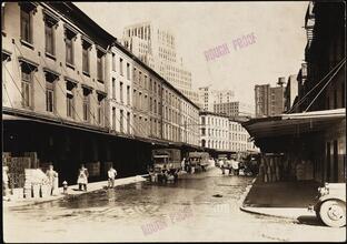 Reade Street between West and Washington Streets