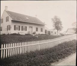 [Old house on Flatbush Avenue.]
