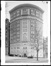 435 Riverside Drive at the corner of West 116th Street. Colosseum Apartment House.