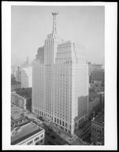 Eighth Avenue between 44th and 45th Streets. Hotel Lincoln.