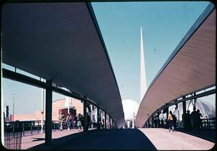 [Approach to the Trylon and Perisphere.]