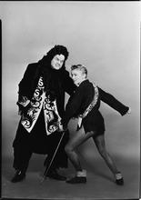 [Lawrence Tibbett as Captain Hook and Veronica Lake as Peter Pan.]