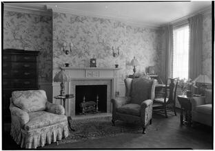 Richard Bernhard [residence]. Mr. Bernhard's room.