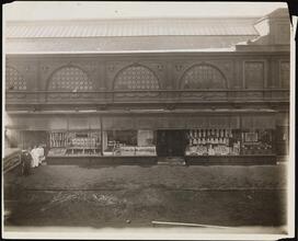 [Exterior of Washington Market.]