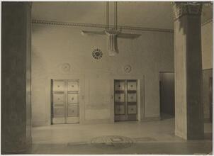 Brooklyn Law School of St. Lawrence University [elevator doors]