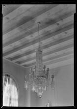 Cosmopolitan Club. Dining room chandelier detail