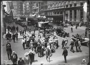 Street Scene 42nd Street, Looking West from Madison Ave.