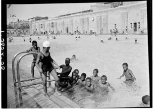 Colonial Park Swimming Pool, Harlem.