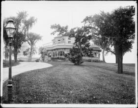 Claremont Hotel & Grant's Tomb in distance