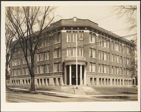 [Unidentified building.]