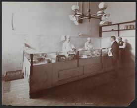 Lawyers Club, Pantry.
