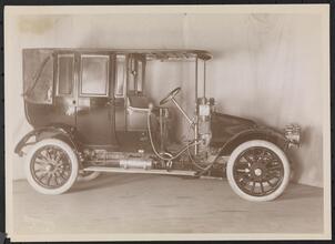 Autos, Brewster, auto bodies.