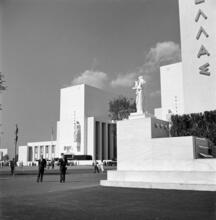 [Government Zone, New York World's Fair.]