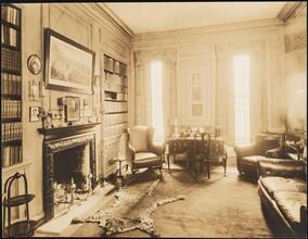 [Residence. Interior, library.]