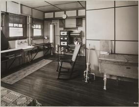 [Kitchen, 1914.]