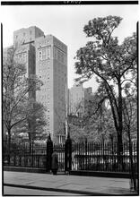 New York City views. Gramercy Park toward 18 Gramercy Park South.