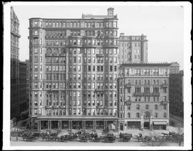 59th Street and 5th Avenue. Hotel Savoy.